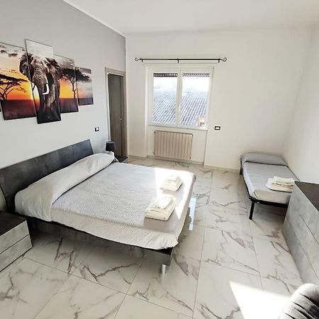 Intero Appartamento Casa Vacanze "Il Pino" Roma Infernetto Екстер'єр фото
