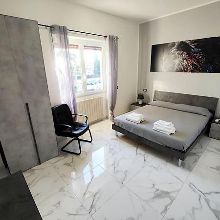 Intero Appartamento Casa Vacanze "Il Pino" Roma Infernetto Екстер'єр фото