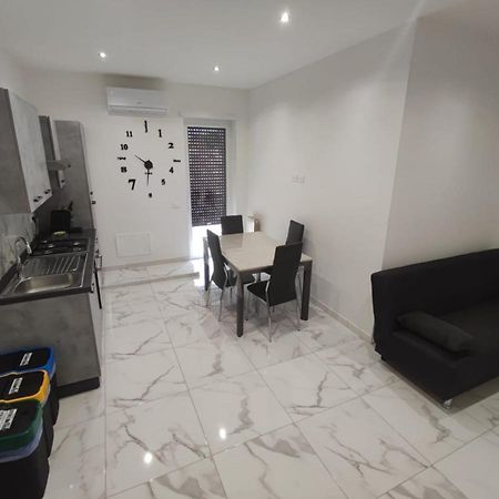 Intero Appartamento Casa Vacanze "Il Pino" Roma Infernetto Екстер'єр фото