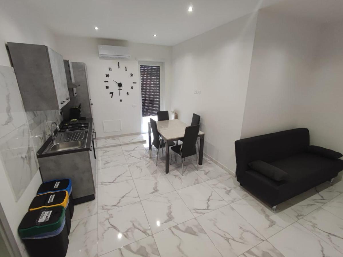 Intero Appartamento Casa Vacanze "Il Pino" Roma Infernetto Екстер'єр фото